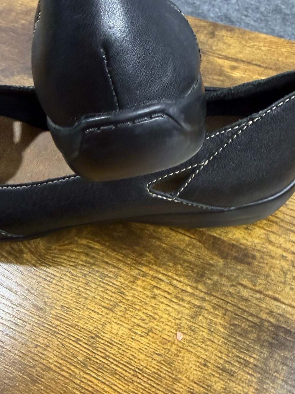Clarks Bendables Black Leather Embroidered Slip-On Loafer Flats - Picture 5 of 5